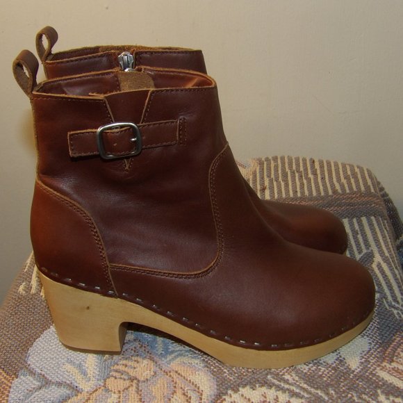 Steve Madden Brown Ankle Boots - Picture 1 of 9